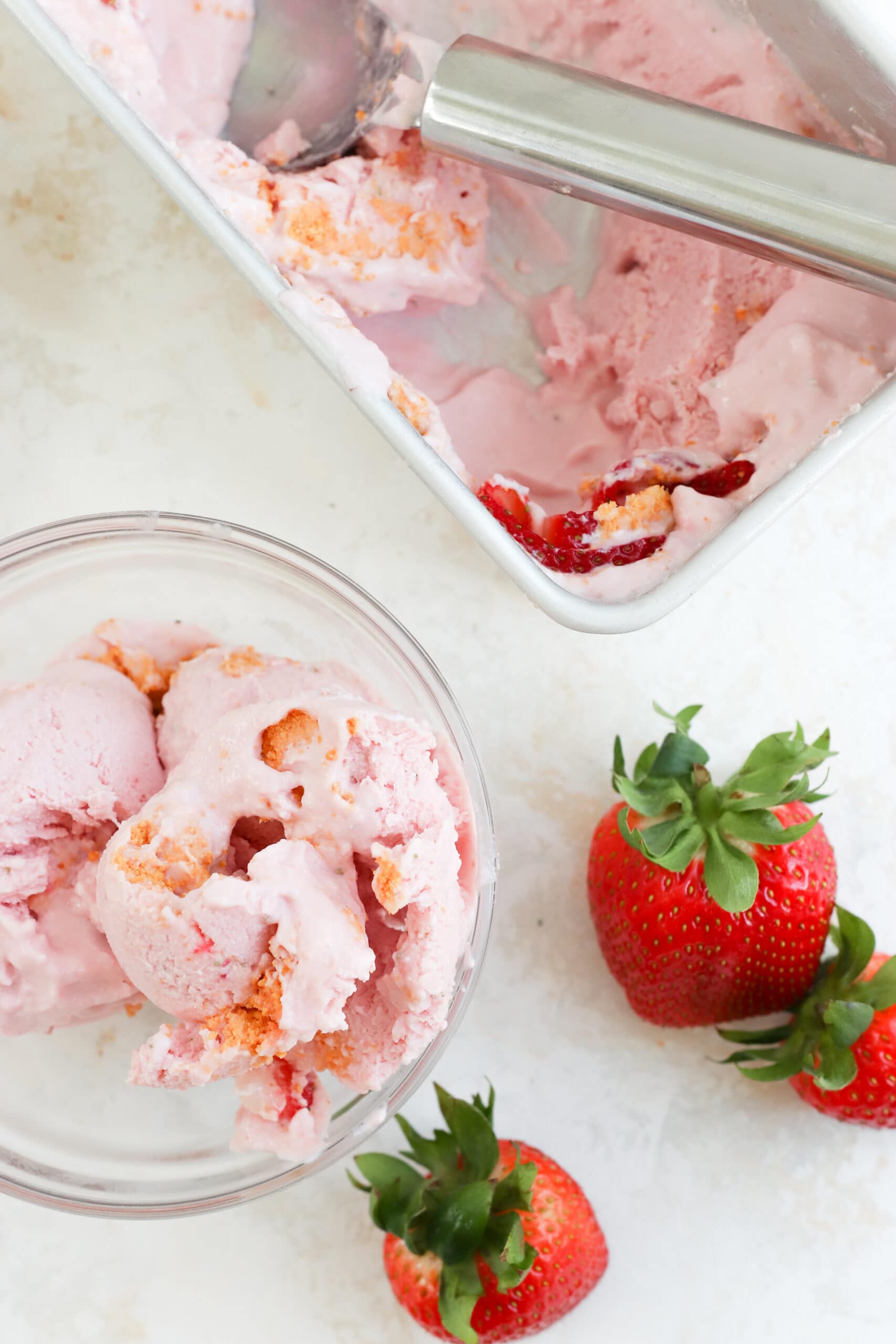 https://www.lindsaypleskot.com/wp-content/uploads/2023/05/High-Protein-Strawberry-Cottage-Cheese-Ice-Cream-4-scaled.jpg